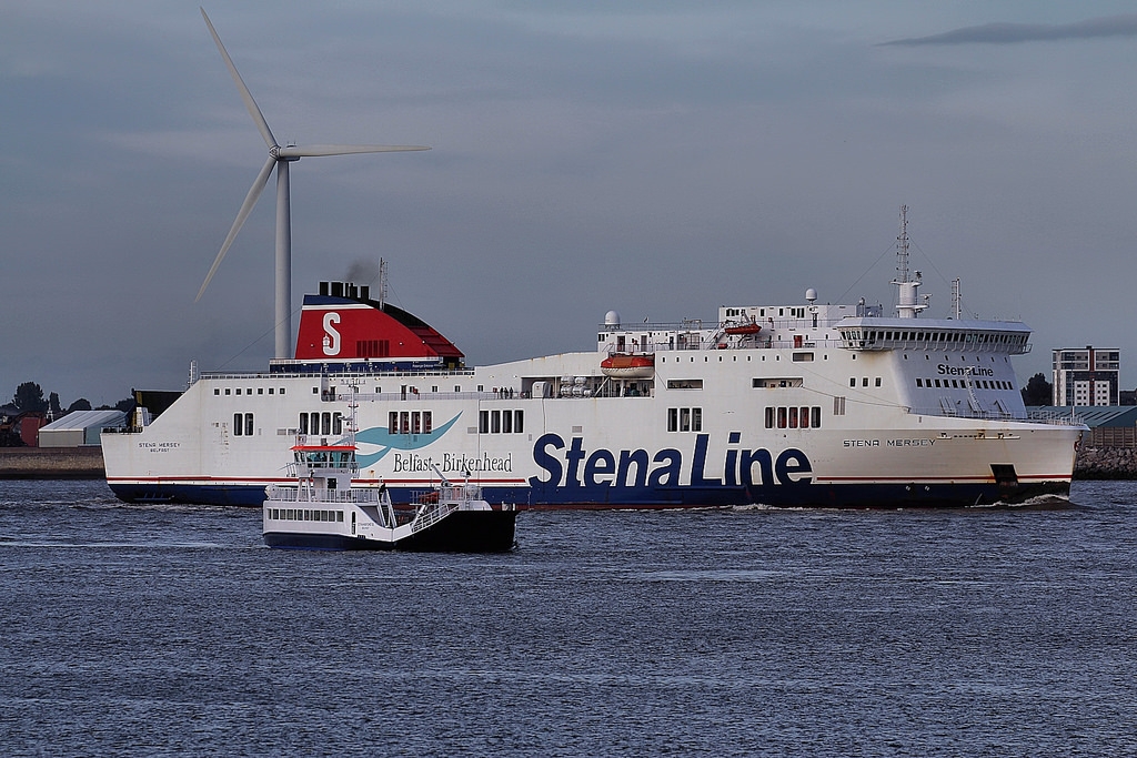 Strangford II is dwarfed by the Belfast - Birkenhead ferry Stena Mersey, whilst on sea trials in the River Mersey. Copyright © Das Boot 160. Flickr.