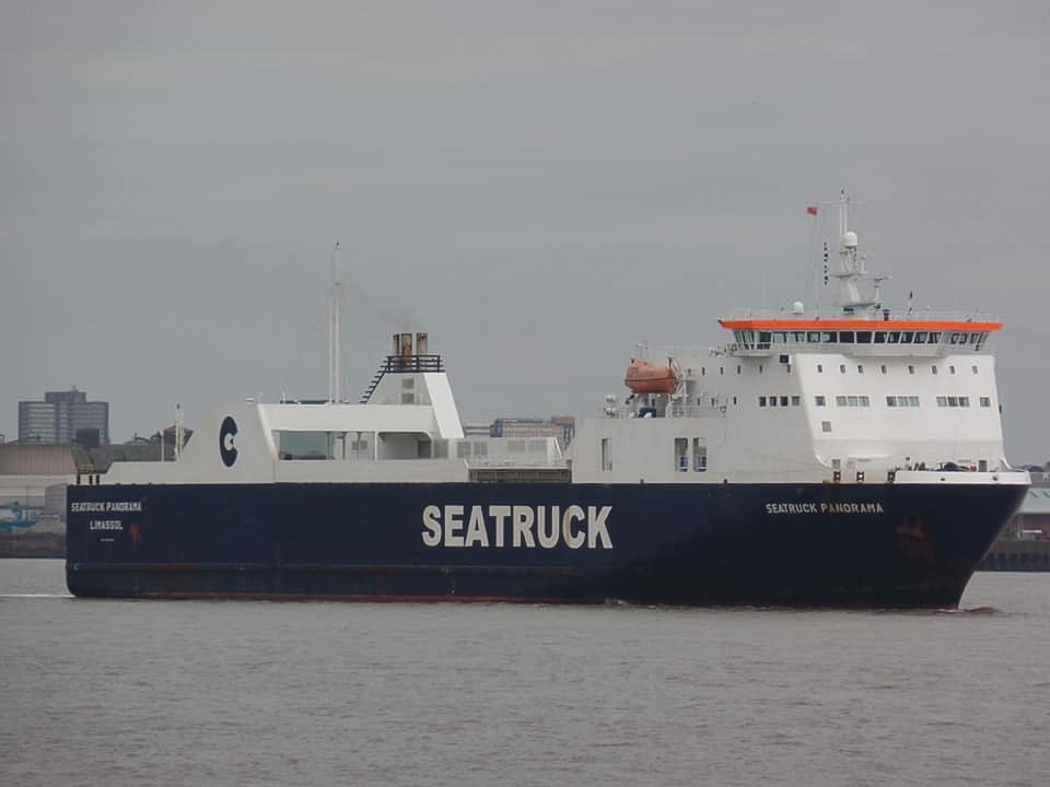 SEATRUCK PANORAMA seen inbound to Cammell-Laird's wet basin, 1st September 2018. Copyright © Rob Foy (Facebook Page)