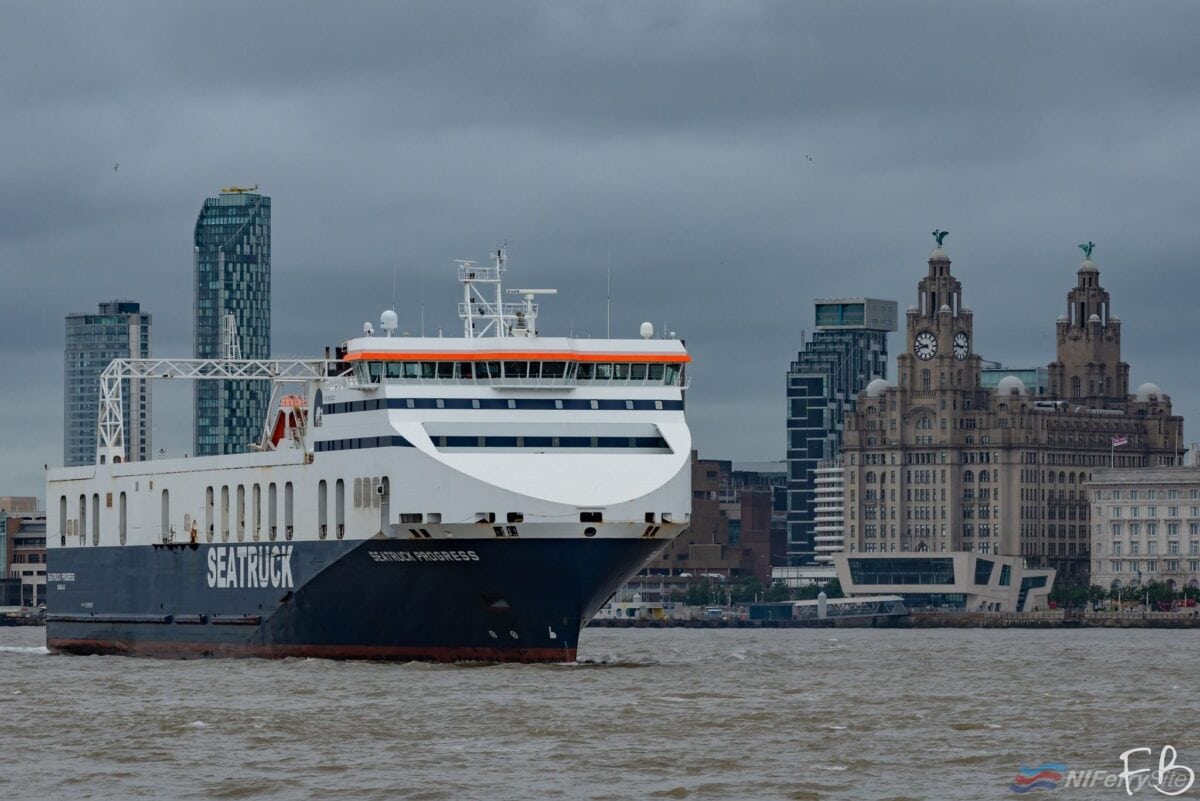SEATRUCK PROGRESS arrives for dry docking at Cammell Laird Birkenhead, 01.07.19. Copyright © Christopher Triggs.