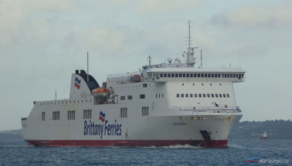 Brittany Ferries CONNEMARA arrives at Cork on 16.08.19. Copyright © Patrick Healy.