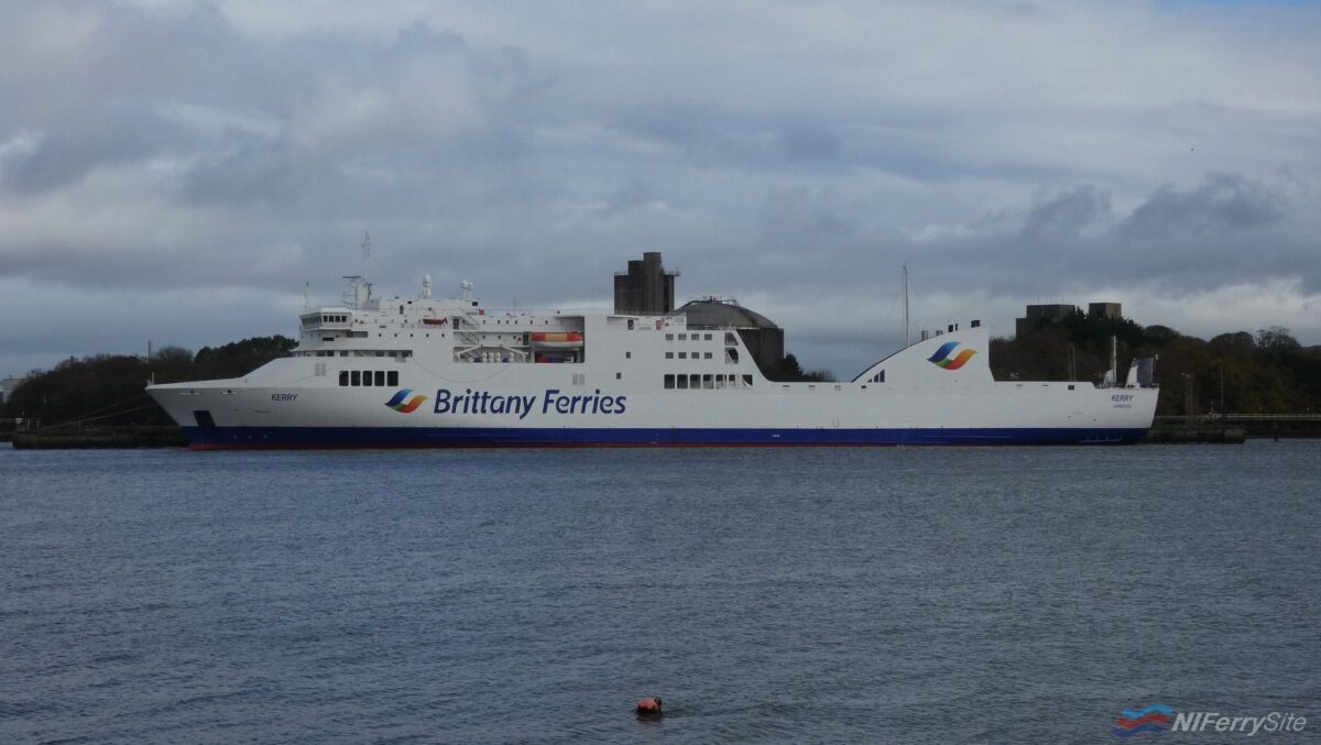 Brittany Ferries KERRY at Marino Point, 03.11.19. Copyright © Patrick Healy.