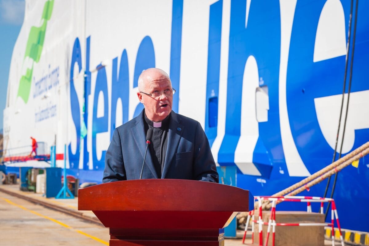 Reverend Cannon Stephen Miller Senior Chaplain at the Mission to Seafarers based in Hong Kong blesses the Stena Estrid.  Stena Line