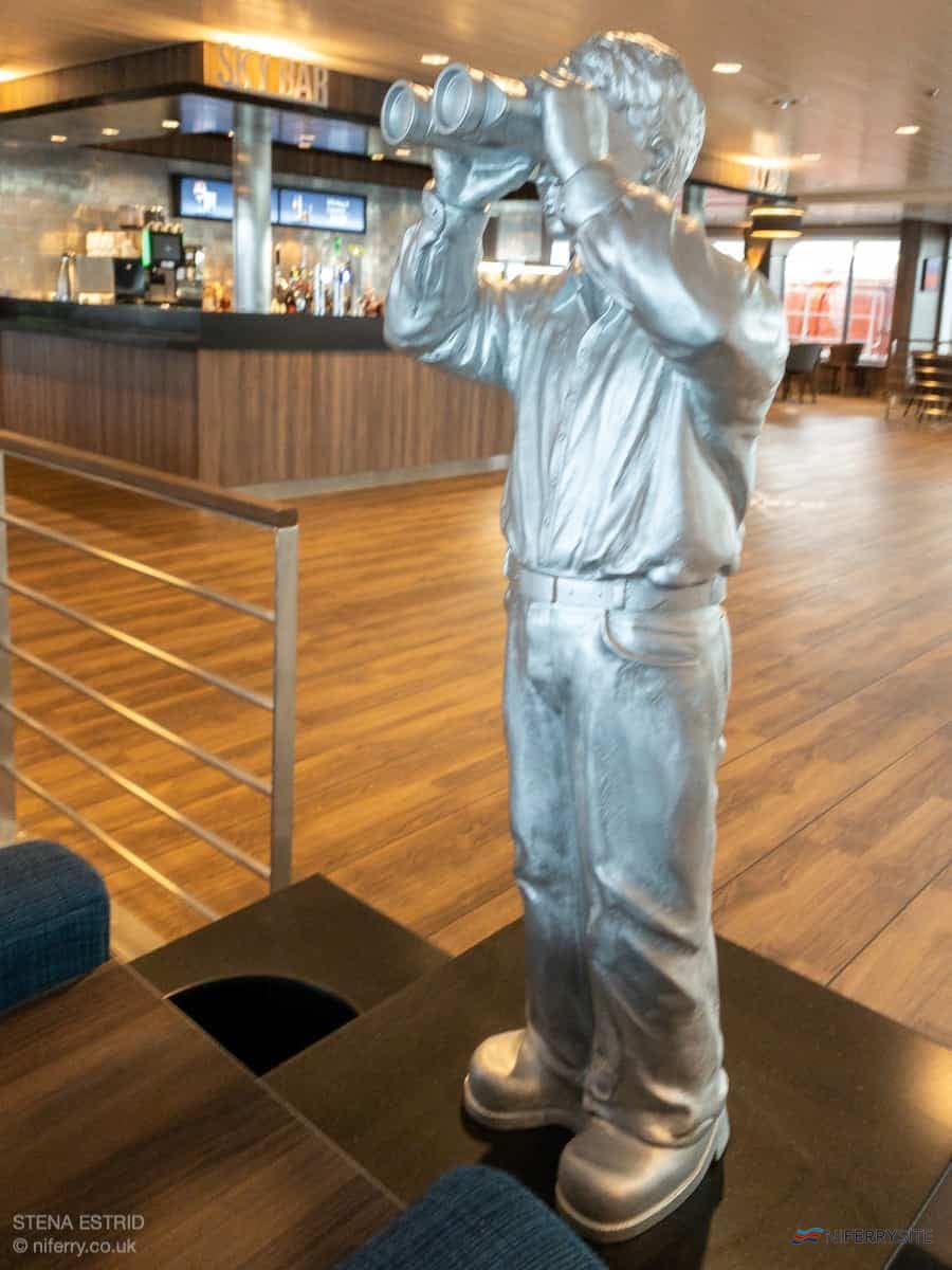 Like other areas of the ship there are little details such as these statues dotted around the Sky Bar. © NIferry.co.uk.