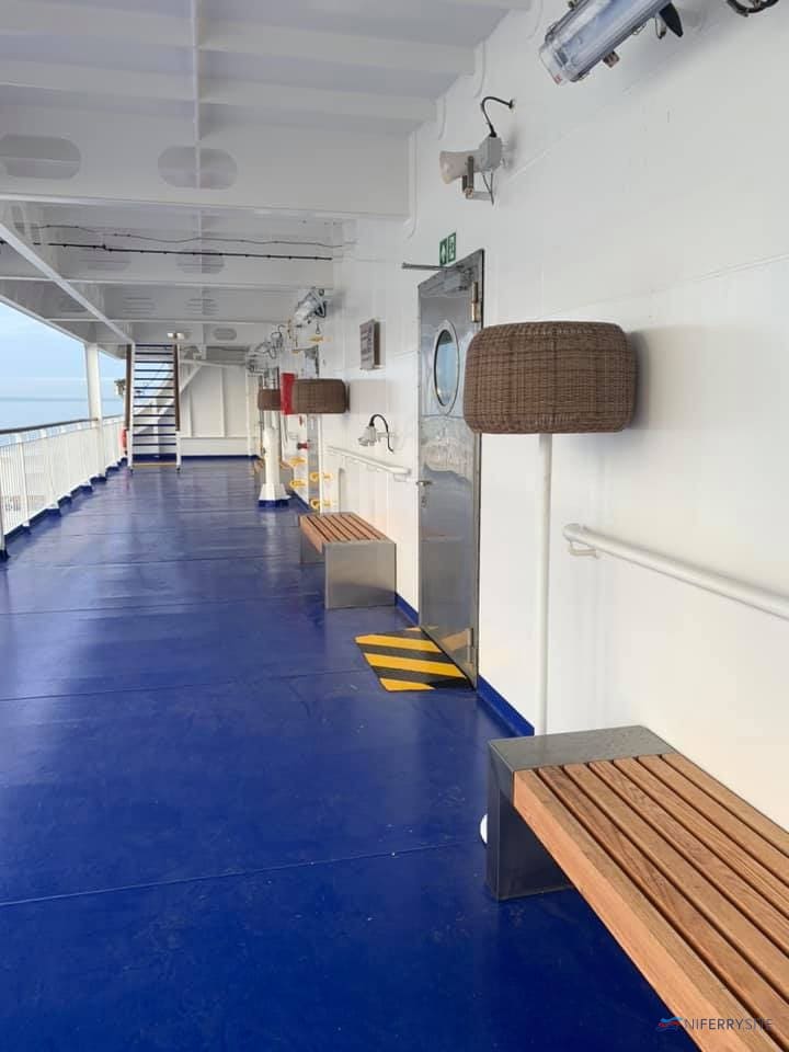 STENA ESTRID The outside deck aft on Deck 8. Three of the four doors on the right allow occupants of the corresponding deluxe cabin to use this area as a balcony. © David Faerder.
