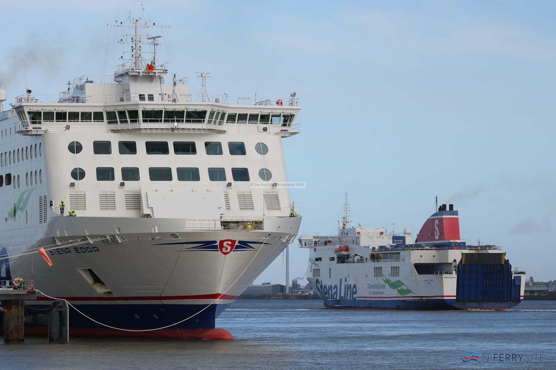 STENA EDDA rests on the south berth at 12 Quays while STENA LAGAN leaves for Belfast for the final time. Copyright © Das Boot 160 Photography.