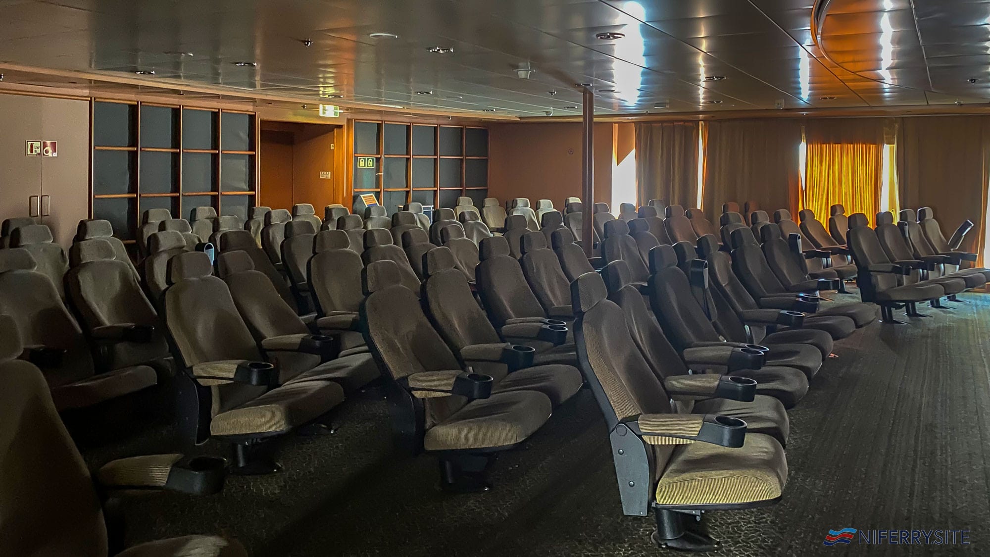 Reclining seats in the conference room / TV lounge, BLUE STAR 1. Image: © Steven Tarbox.